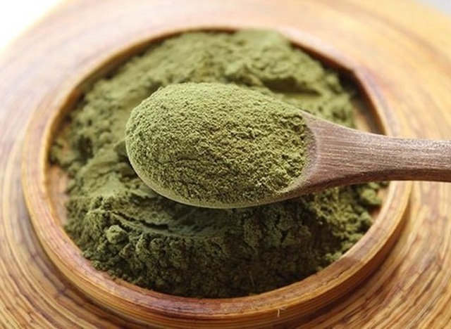nabírání kratomu